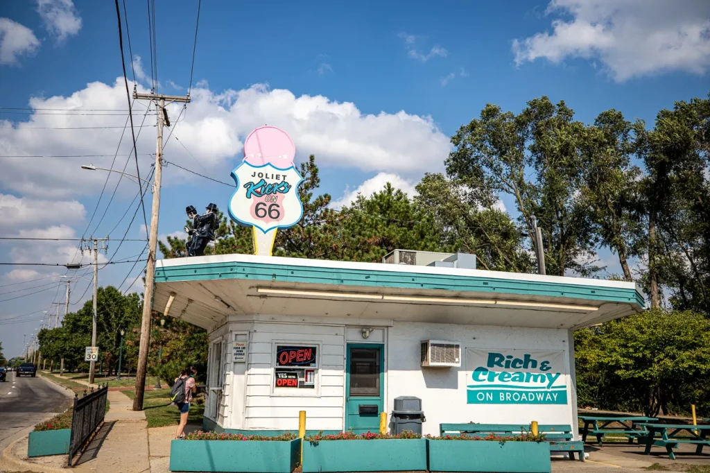 Rich & Creamy in Joliet, Illinois Route 66 Ice Cream Shop